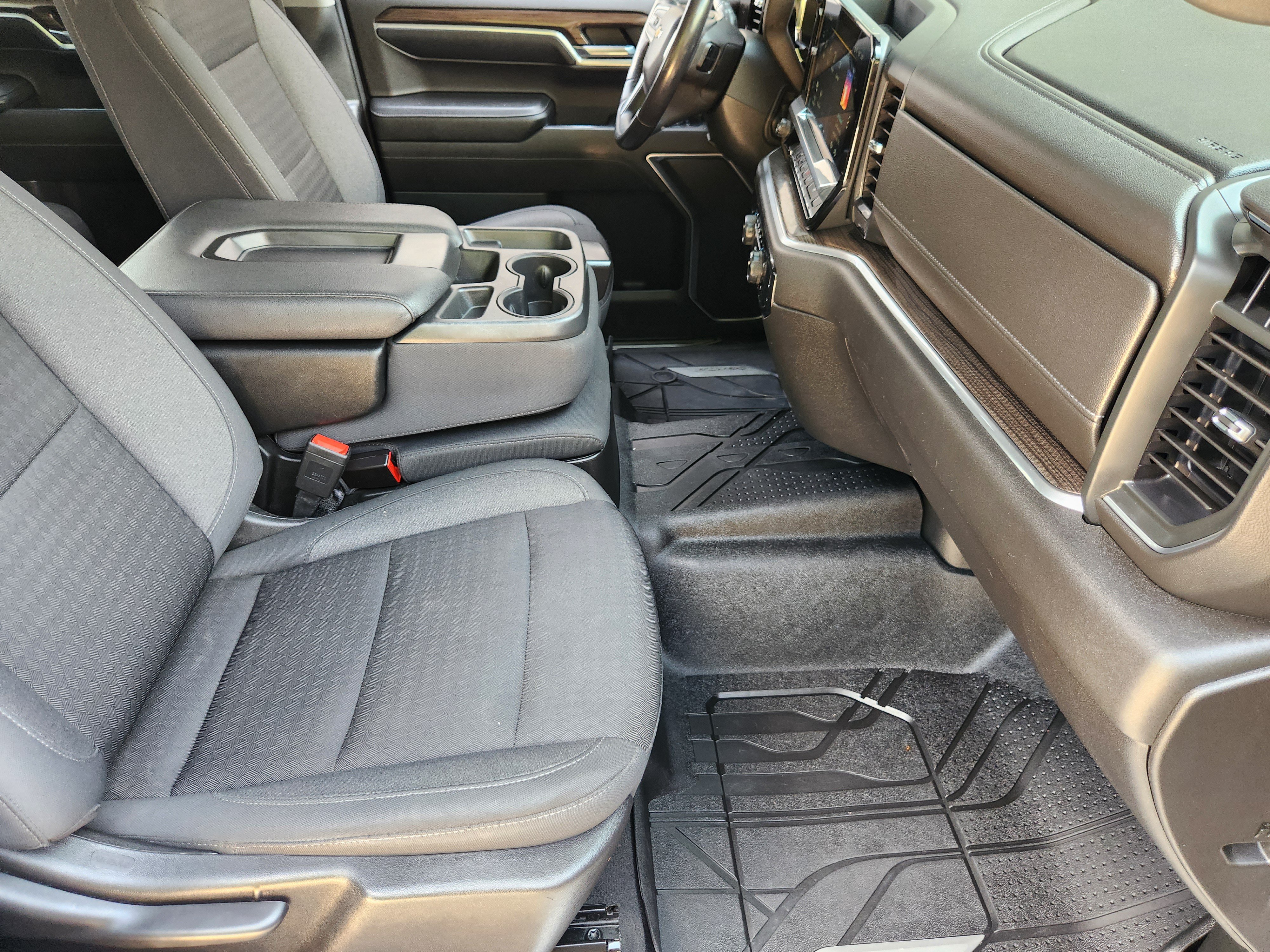 Used 2022 Chevrolet Silverado 1500 LT w/ Protection Package RWD image 10