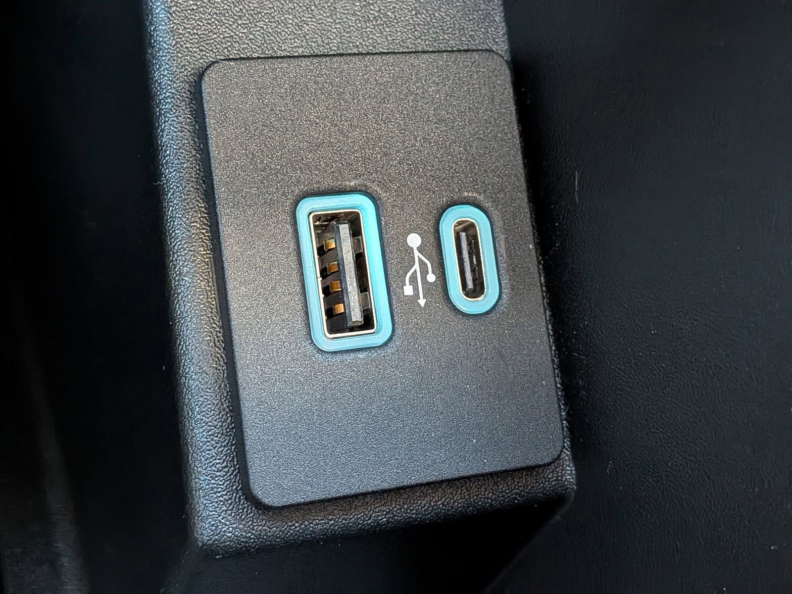 Certified 2024 Ford Edge SEL w/ Convenience Package image 28