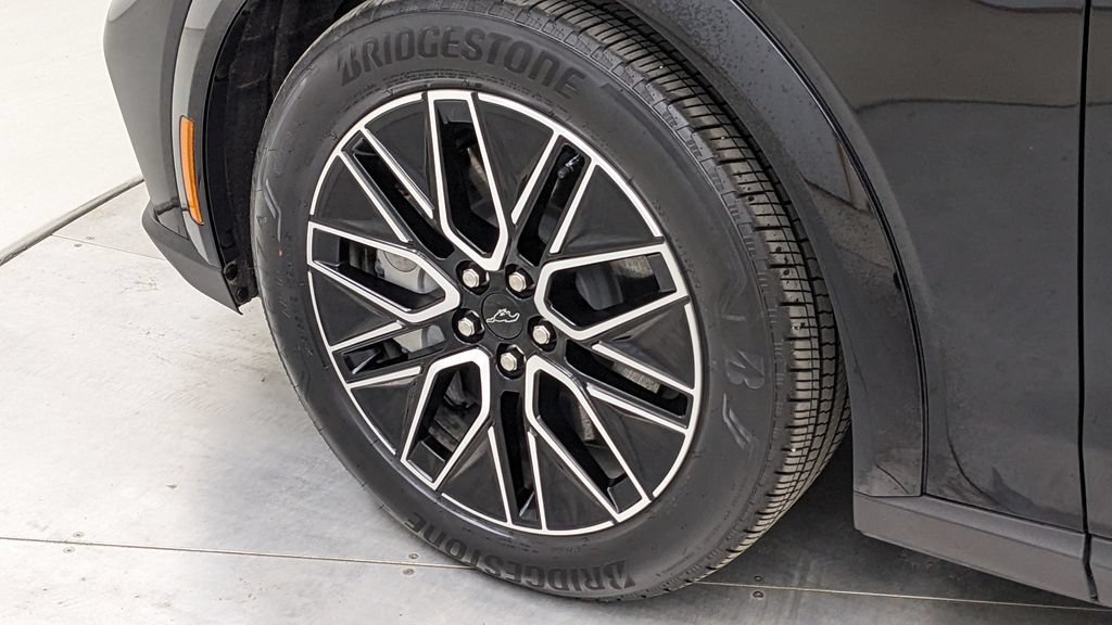 Certified 2025 Ford Mustang Mach-E Premium AWD/4WD image 4