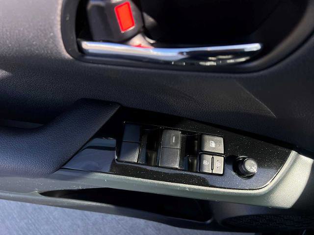 Used 2022 Toyota Prius Prime Limited image 16