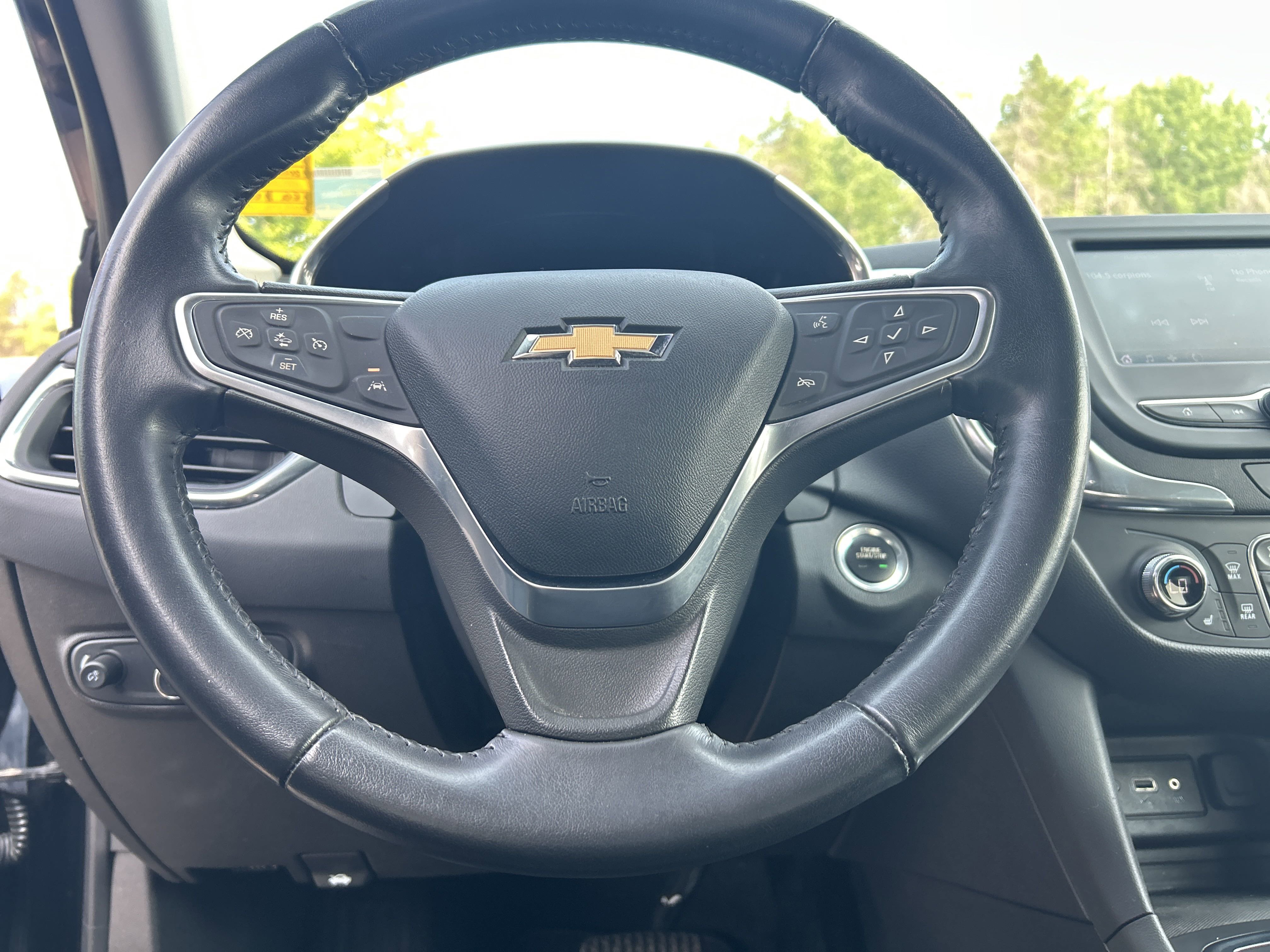 Used 2020 Chevrolet Equinox LT w/ Midnight Edition image 20