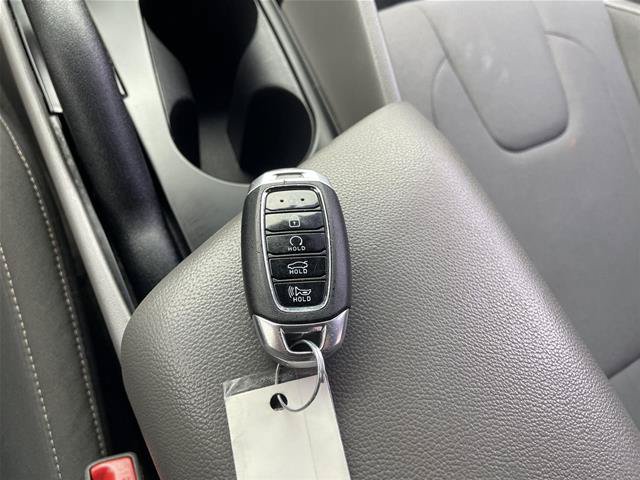 Used 2022 Hyundai Elantra SEL FWD image 32