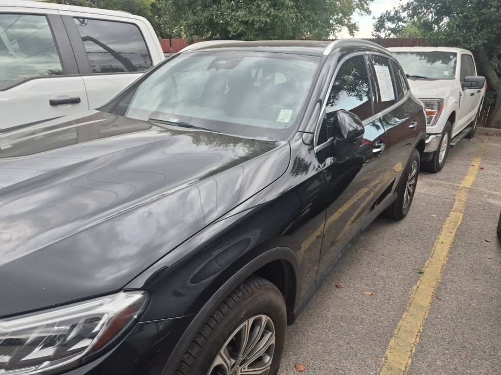 Used 2024 Mercedes-Benz GLC 300 4MATIC image 6