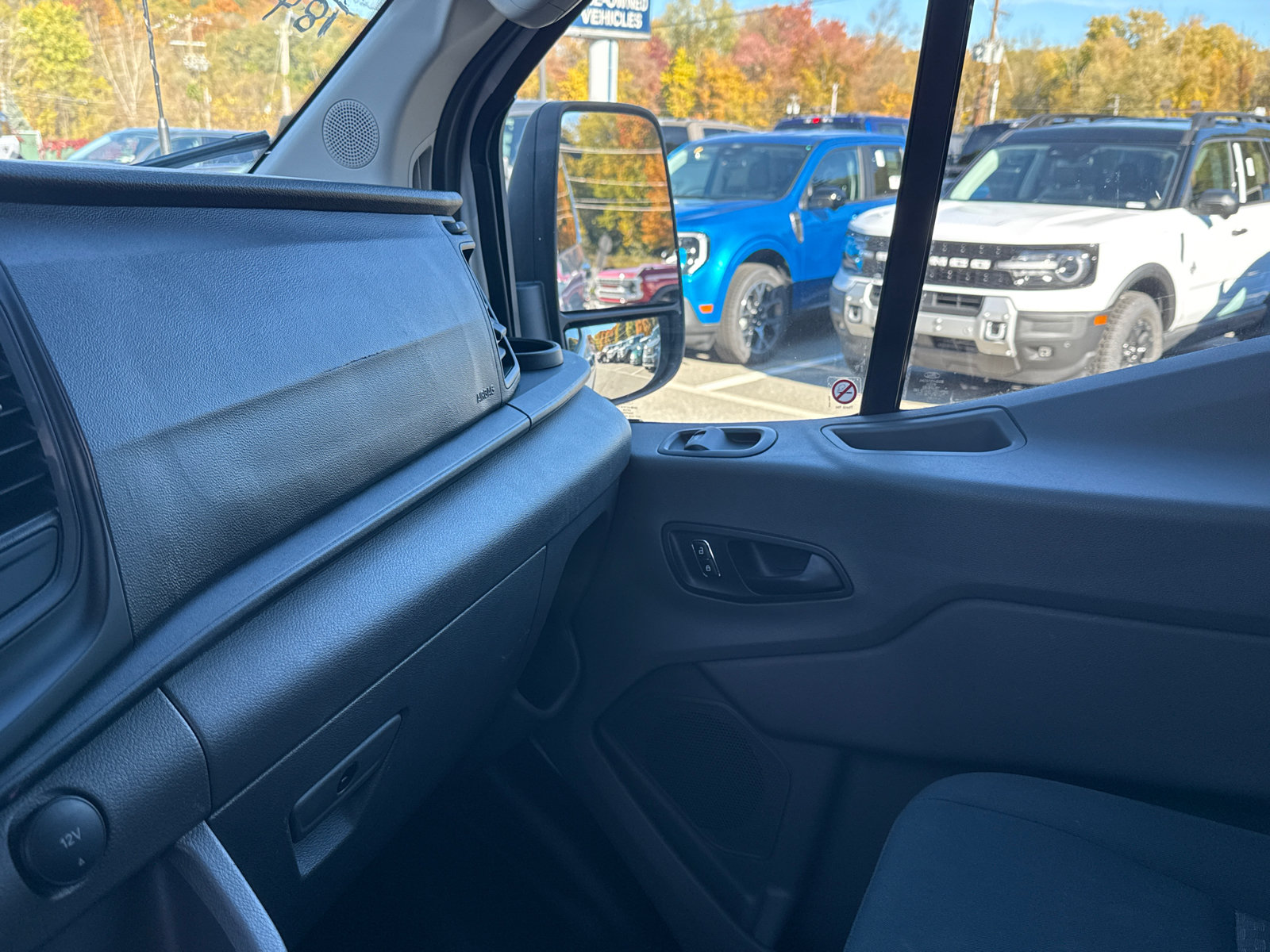 Certified 2025 Ford Transit 250 Low Roof w/ Exterior Upgrade Package RWD image 18