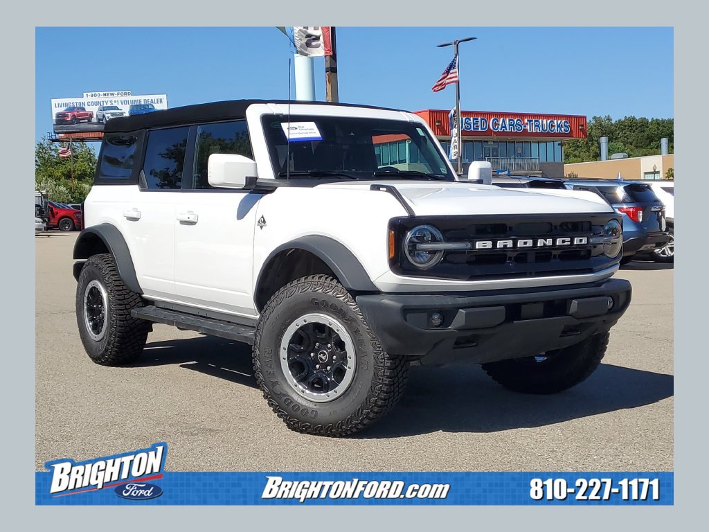 Certified 2023 Ford Bronco Outer Banks w/ Sasquatch Package AWD/4WD image 1
