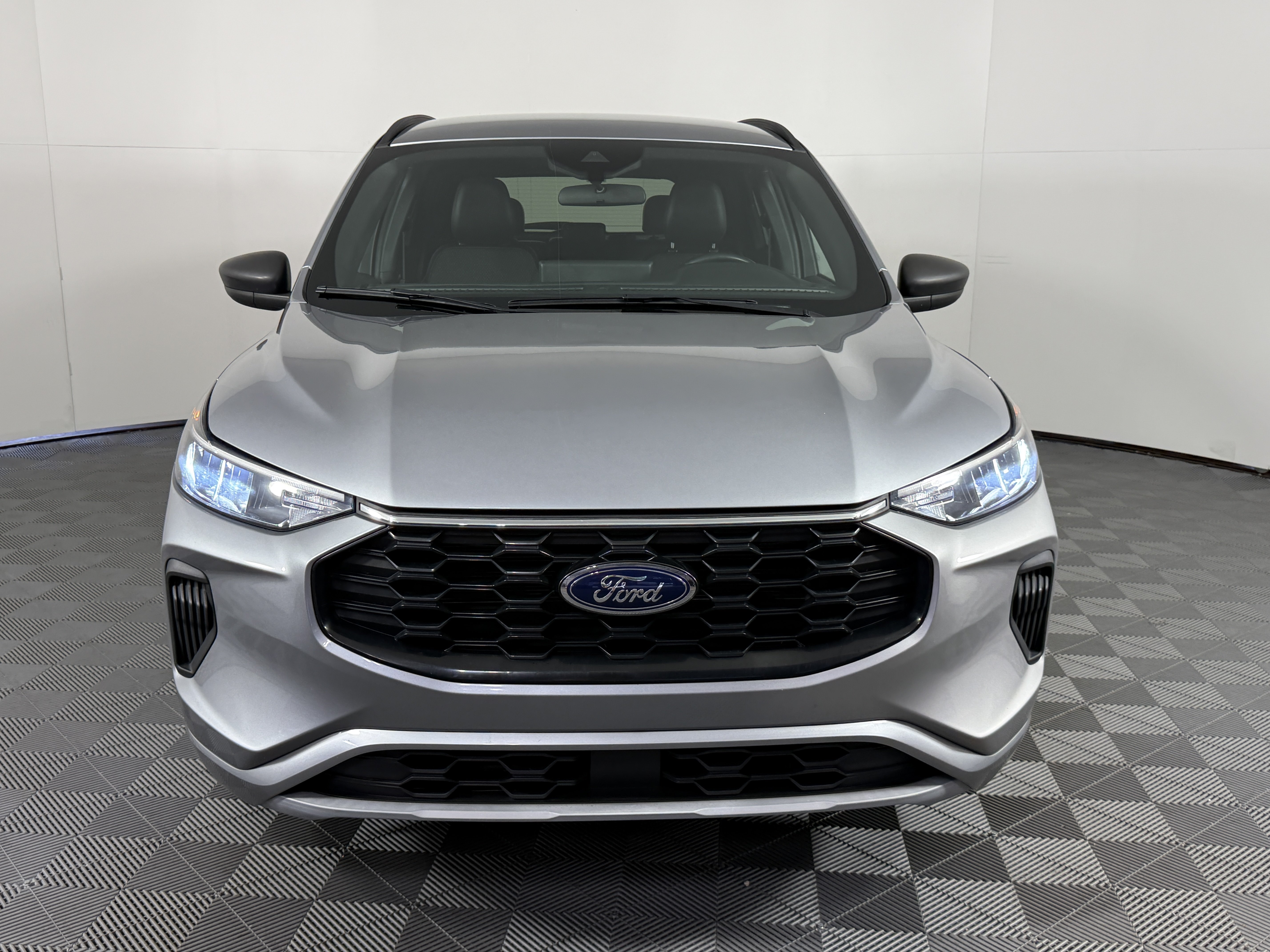 Certified 2023 Ford Escape ST-Line w/ Tech Pack #1 AWD/4WD image 6