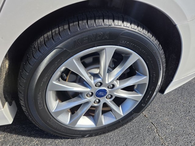 Certified 2017 Ford Fusion SE w/ Fusion SE Technology Package FWD image 42