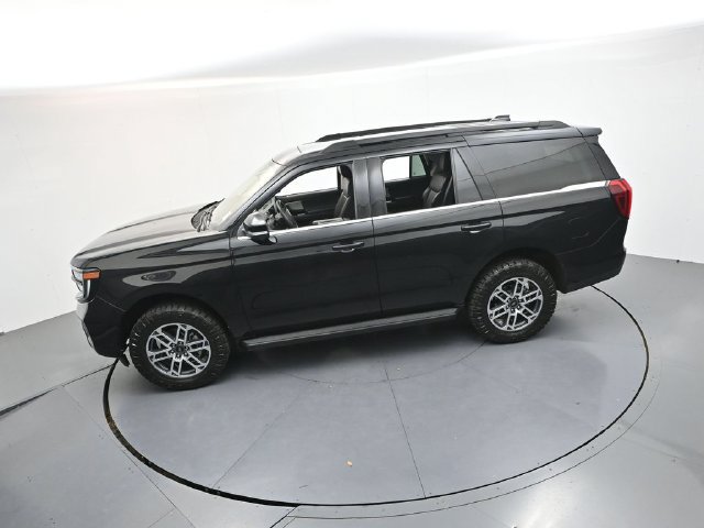 Certified 2025 Ford Expedition Active AWD/4WD image 41