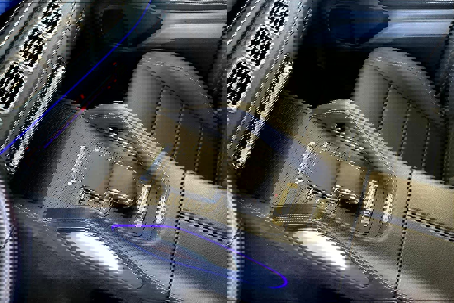 Used 2025 Mercedes-Benz GLS 450 4MATIC image 16