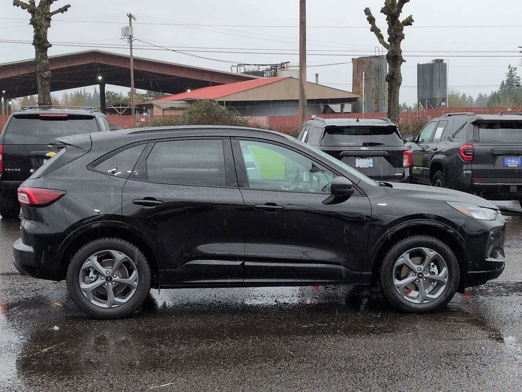 Certified 2024 Ford Escape ST-Line w/ Tech Pack #1 image 6