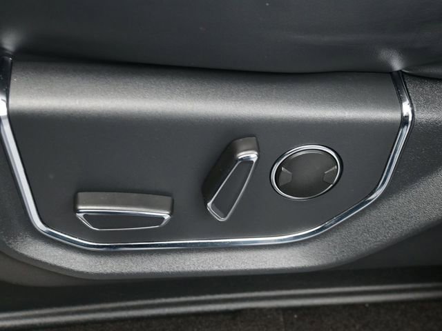 Certified 2023 Ford Expedition Platinum image 12