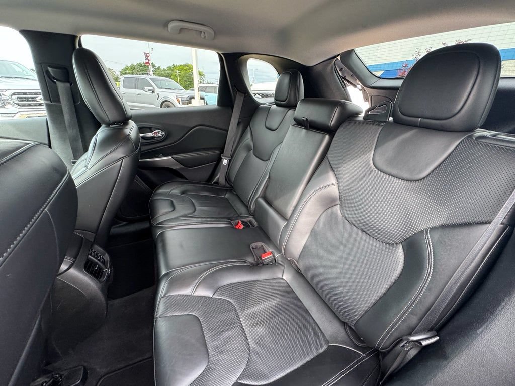 Used 2020 Jeep Cherokee Limited FWD image 22