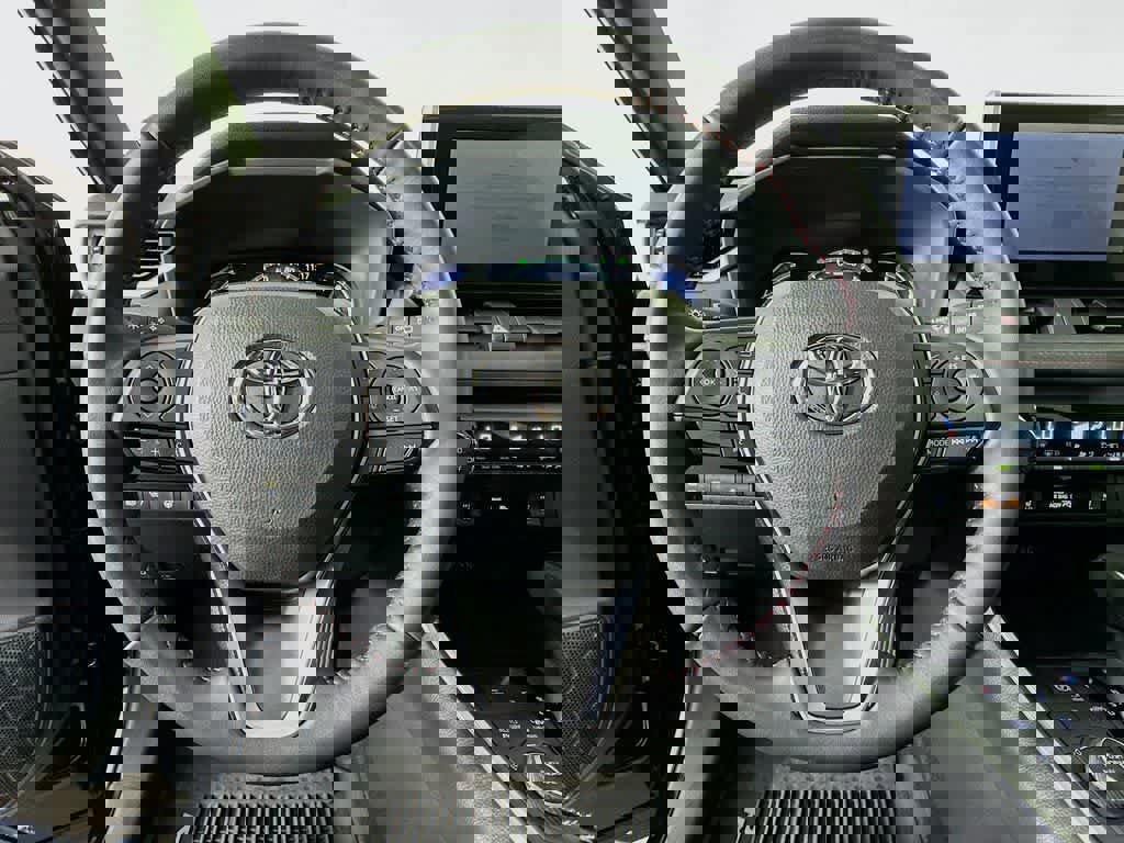 Used 2023 Toyota RAV4 SE w/ Weather & Moonroof Package image 19