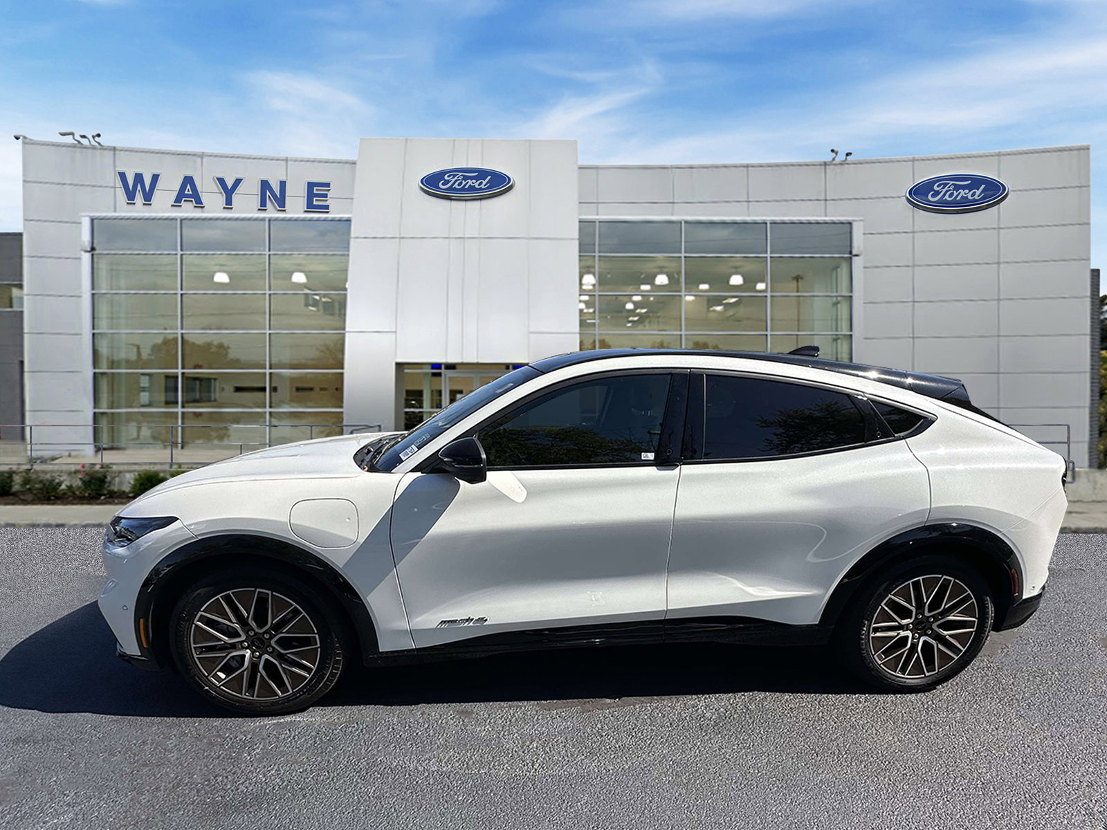 Certified 2024 Ford Mustang Mach-E Premium AWD/4WD image 7