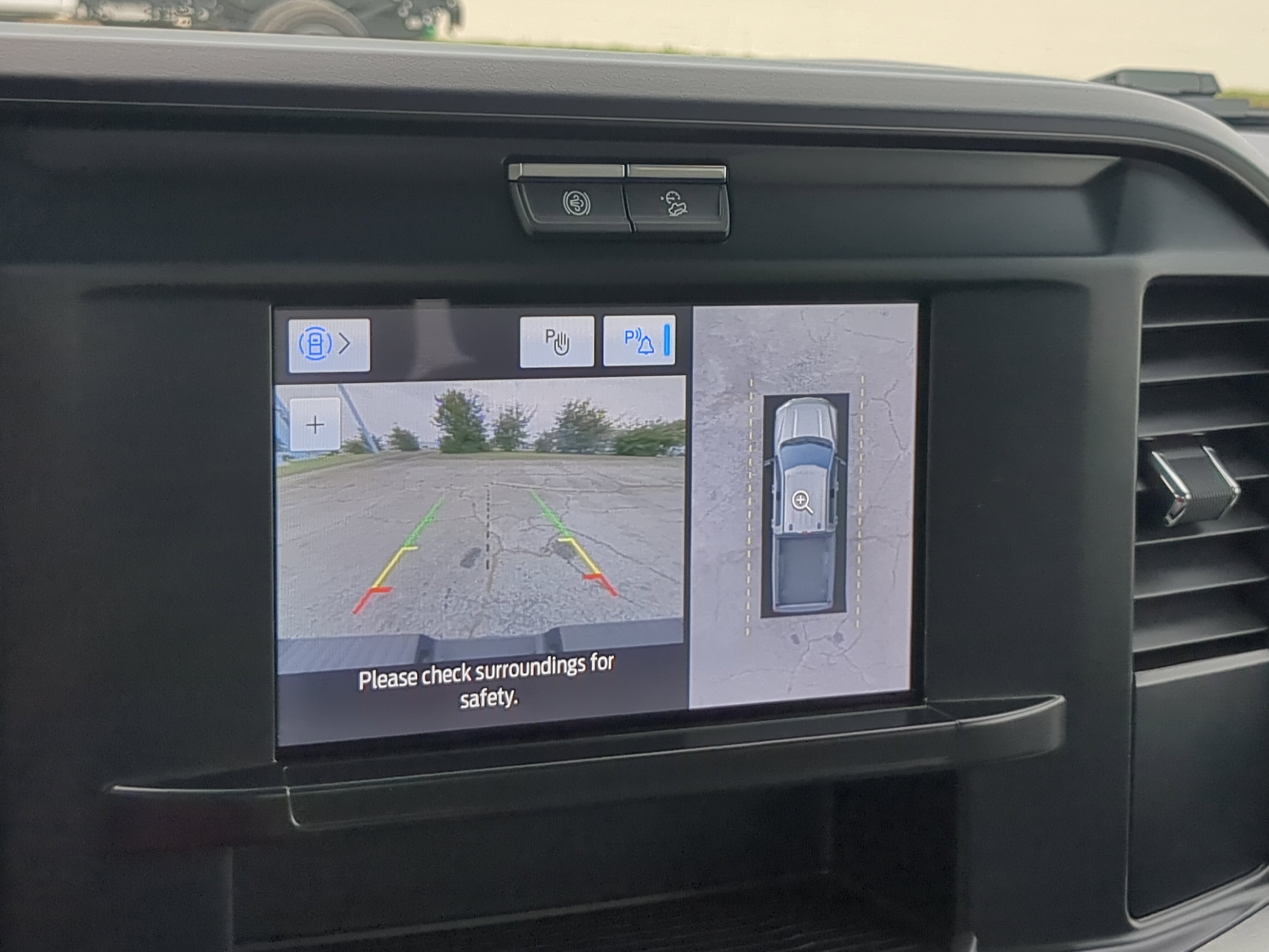 Certified 2025 Ford F350 XL w/ 360-Degree Camera Package AWD/4WD image 18