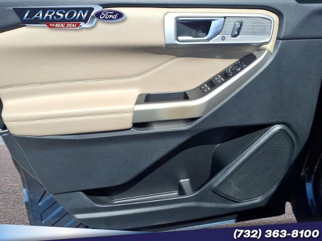Certified 2023 Ford Explorer Limited AWD/4WD image 16