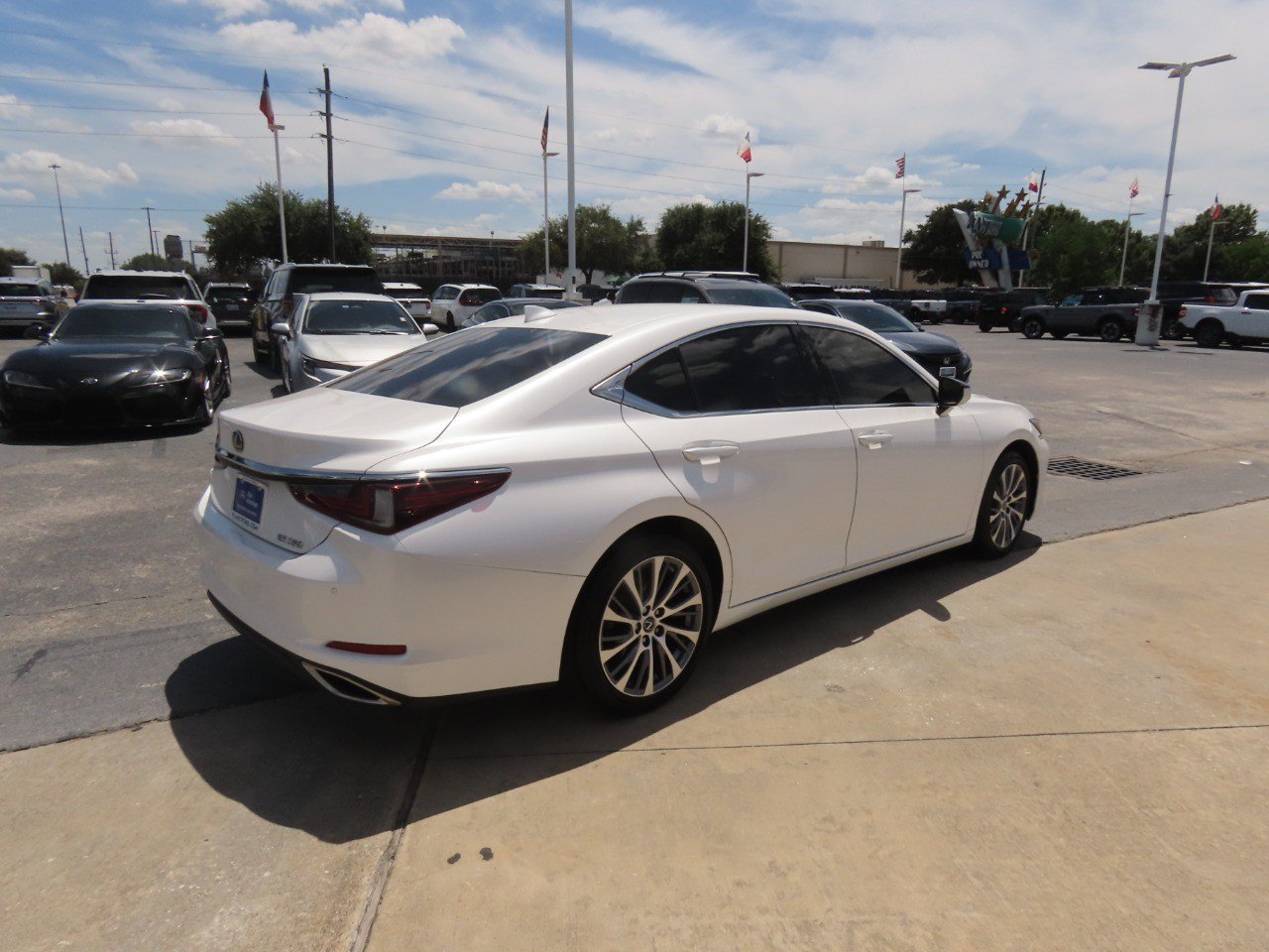 Used 2020 Lexus ES 350 w/ Premium Package FWD image 9