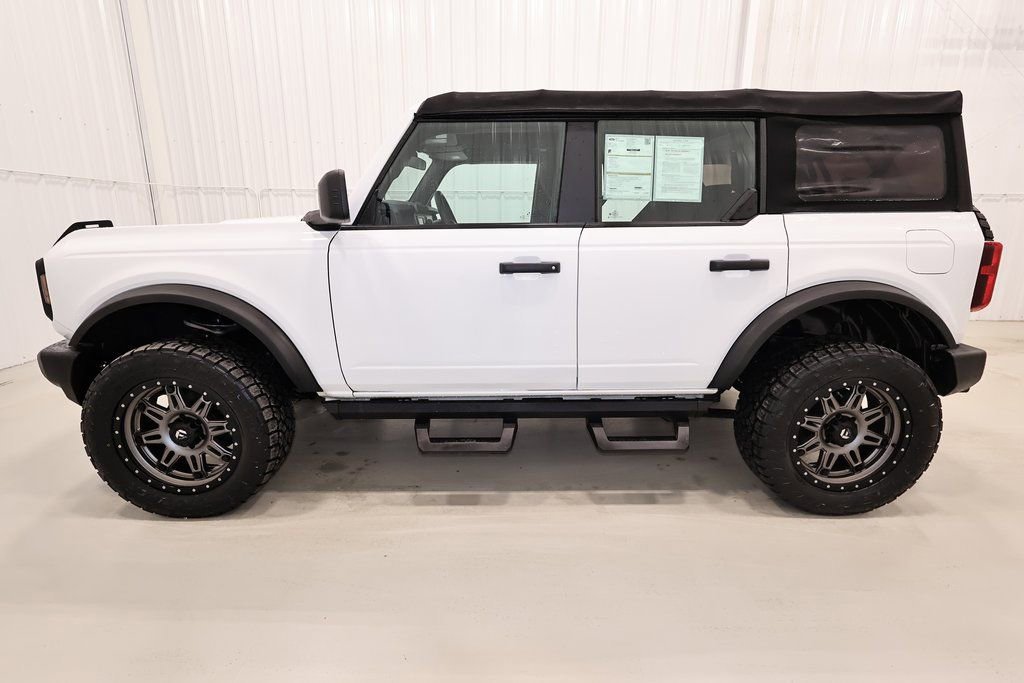 Certified 2022 Ford Bronco Base image 3