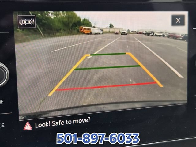 Used 2025 Volkswagen Taos SE FWD image 18