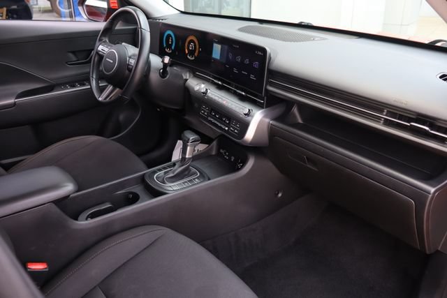 Used 2025 Hyundai Kona SEL FWD image 36