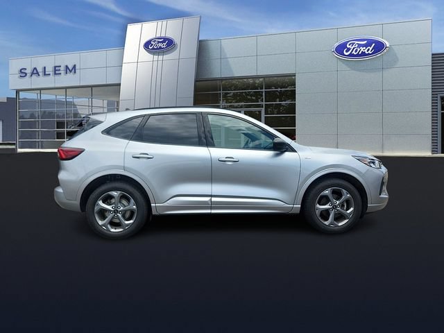 Certified 2023 Ford Escape ST-Line AWD/4WD image 2