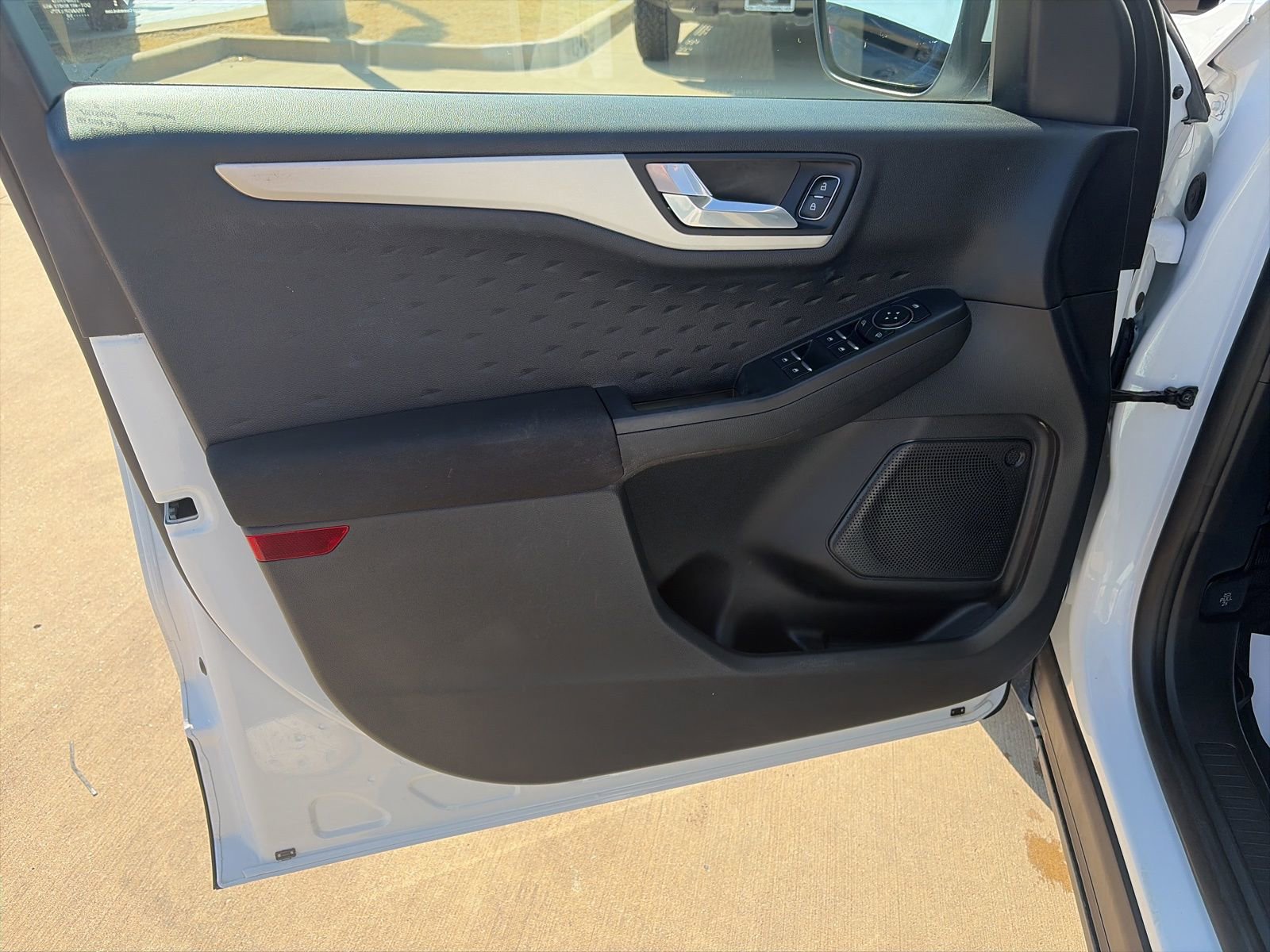 Certified 2020 Ford Escape SE image 12