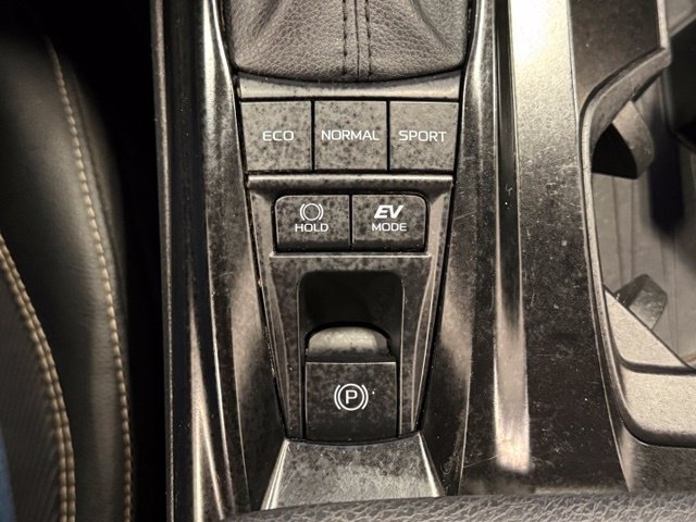 Used 2025 Toyota Camry SE FWD image 31