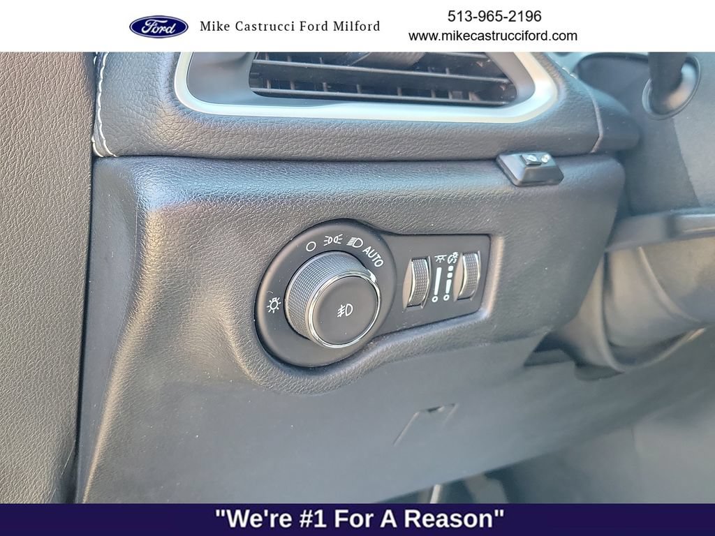 Used 2021 Chrysler Pacifica Touring-L w/ S Appearance Package FWD image 18