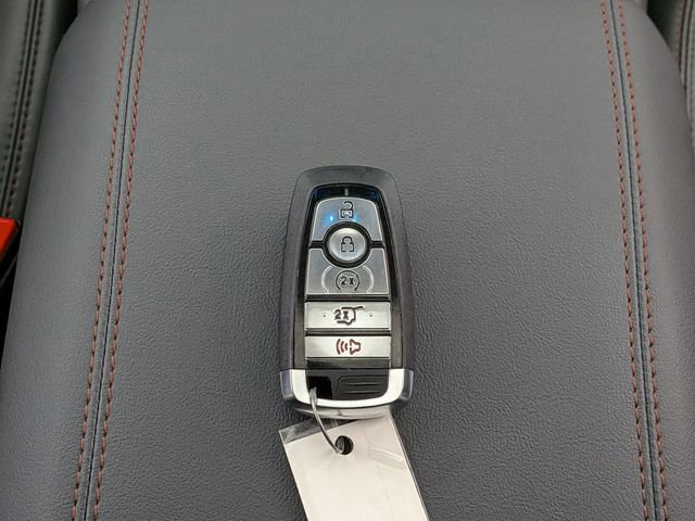 Certified 2025 Ford Explorer Active w/ Active Comfort Package image 39