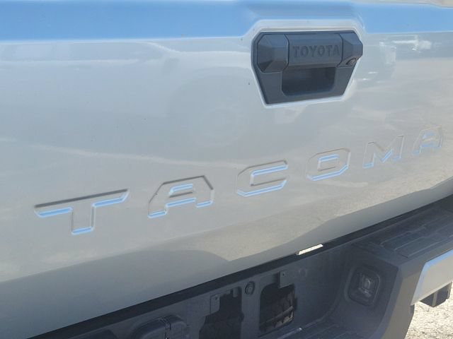 Used 2024 Toyota Tacoma SR5 AWD/4WD image 6