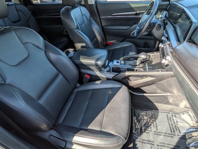 Used 2025 Kia Telluride S FWD image 31