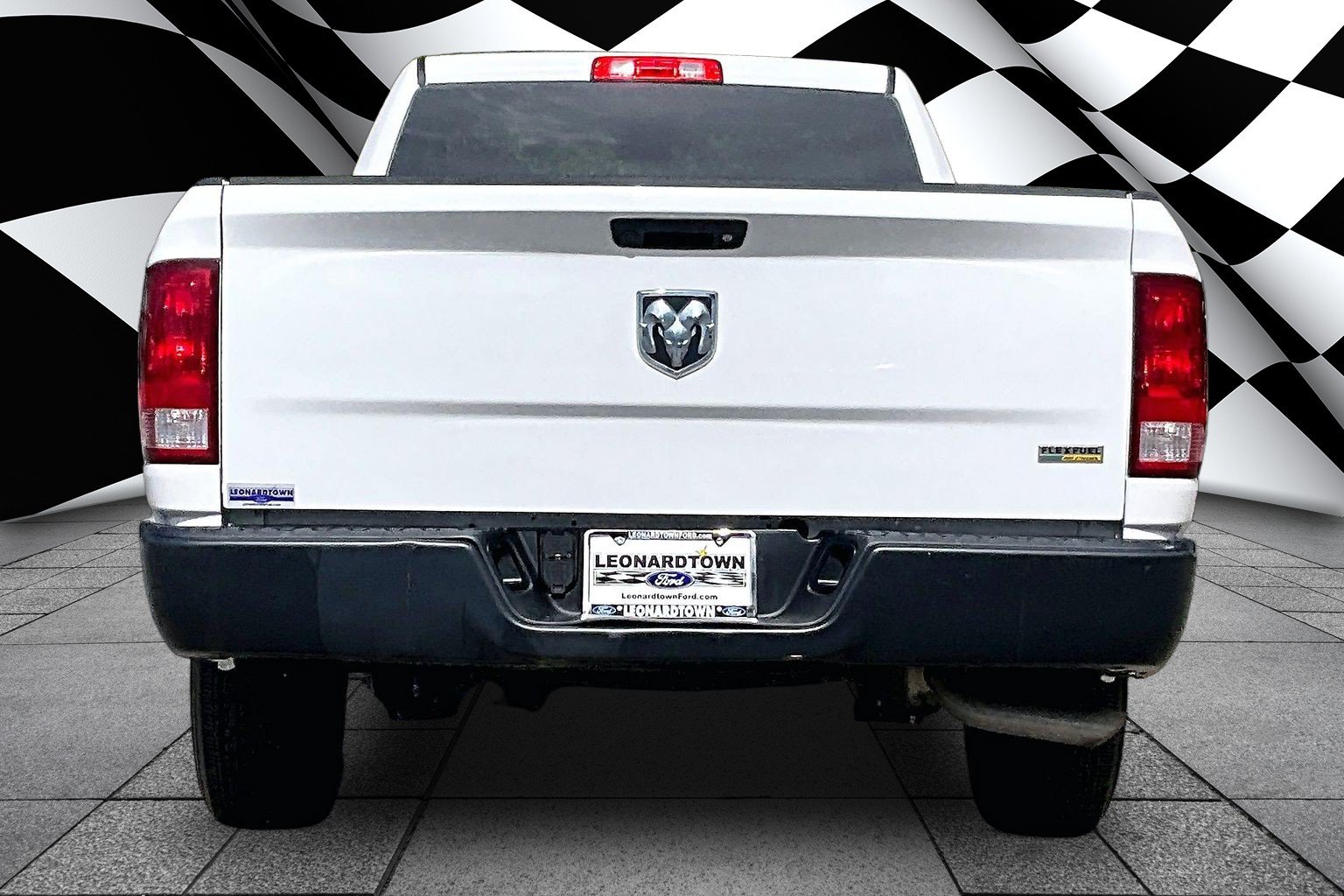 Used 2018 RAM 1500 Express RWD image 5