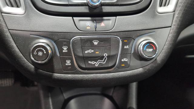 Used 2025 Chevrolet Malibu RS FWD image 26