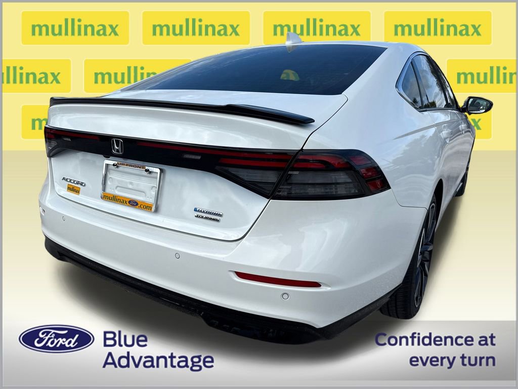 Used 2024 Honda Accord Touring image 4