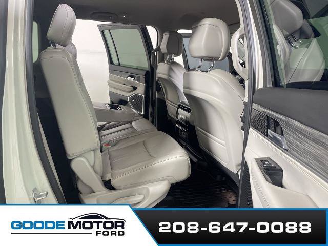 Used 2022 Jeep Wagoneer Series II AWD/4WD image 23