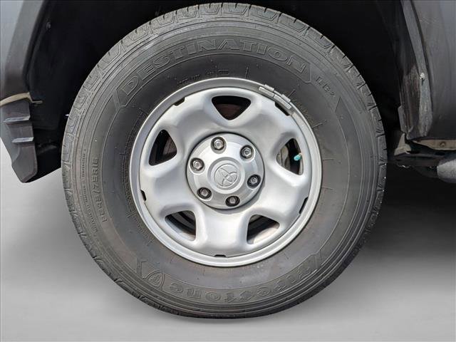Used 2022 Toyota Tacoma SR w/ SR Convenience Package RWD image 21