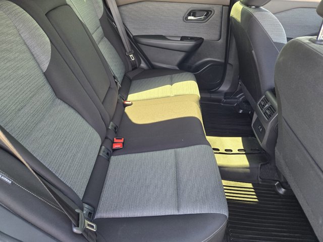 Used 2023 Nissan Rogue SV image 28