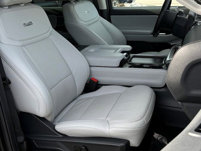 Certified 2025 Ford Expedition Max Platinum image 34