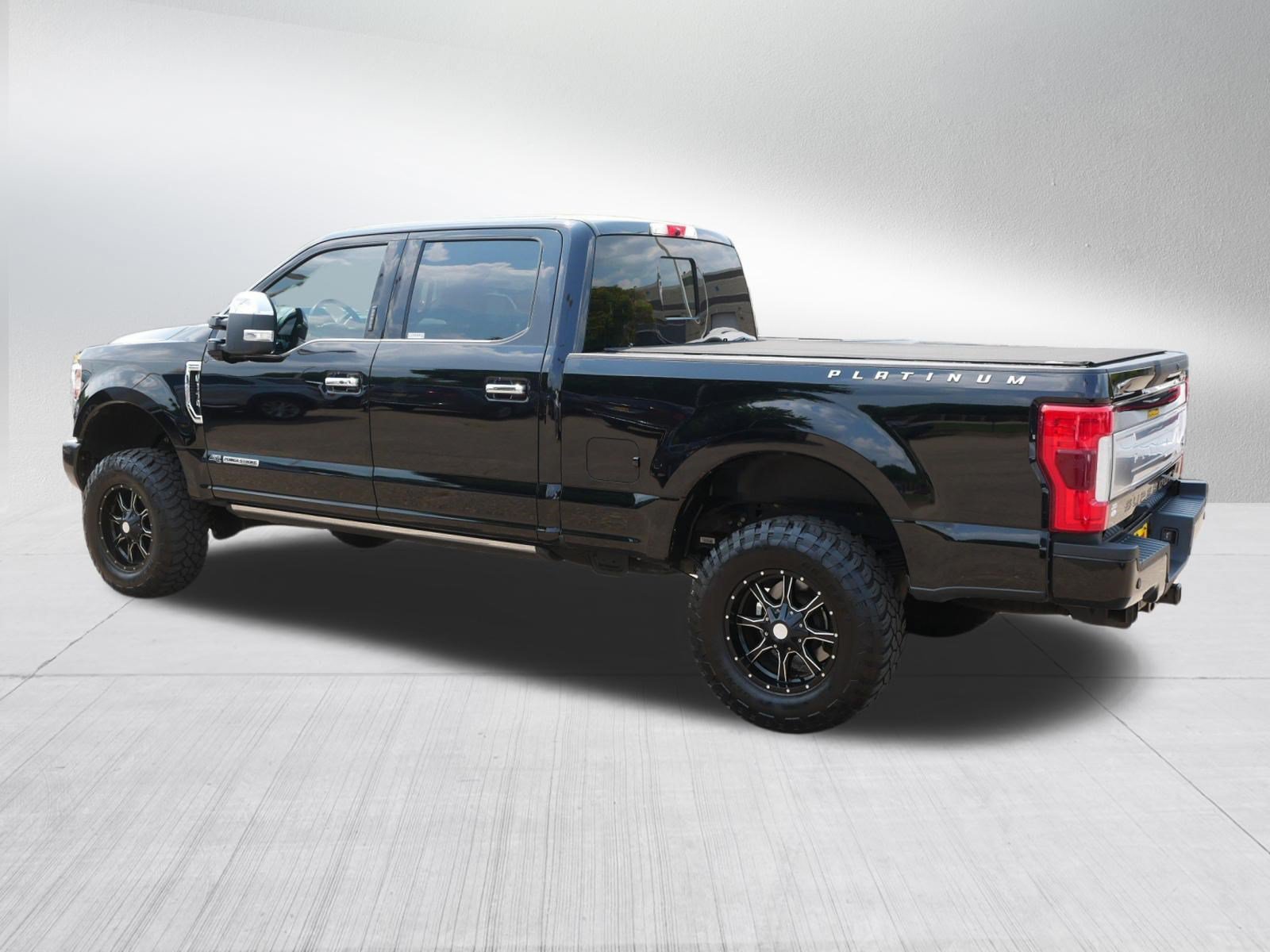 Certified 2019 Ford F350 Platinum w/ Platinum Ultimate Package AWD/4WD image 5