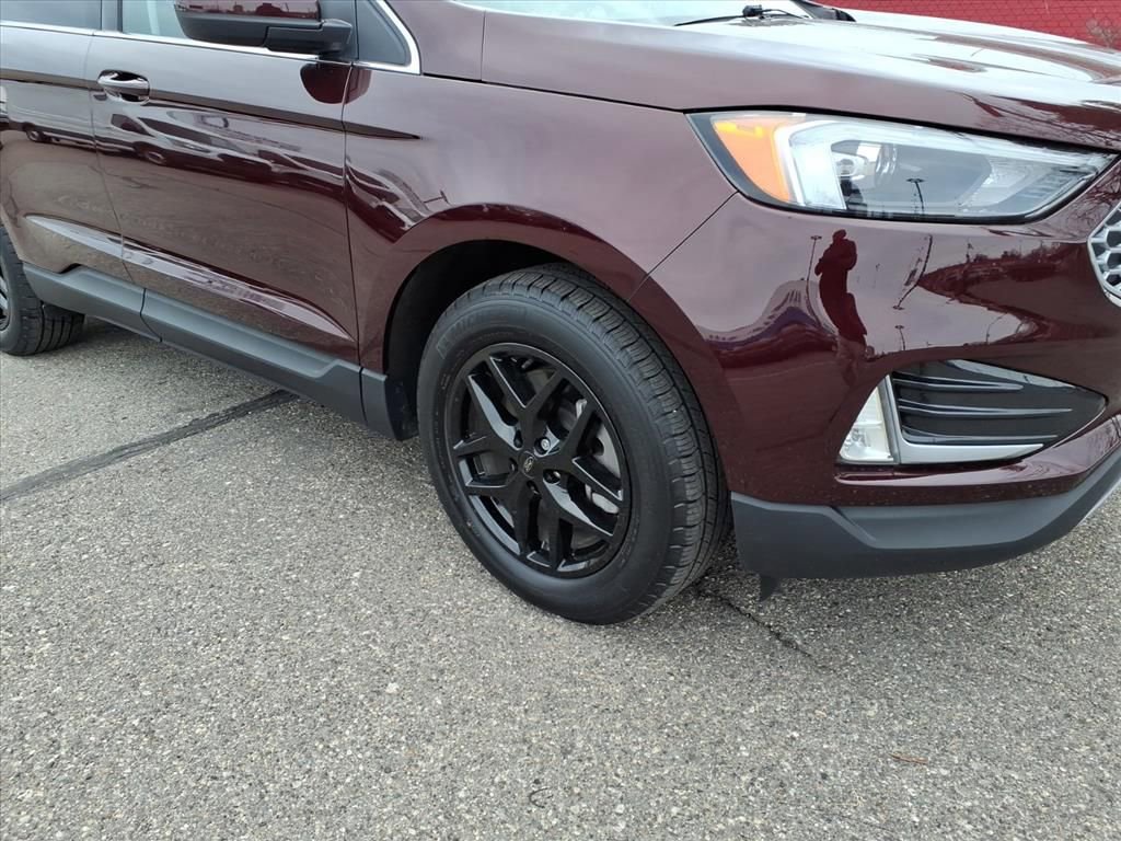 Certified 2023 Ford Edge SEL w/ Convenience Package image 2