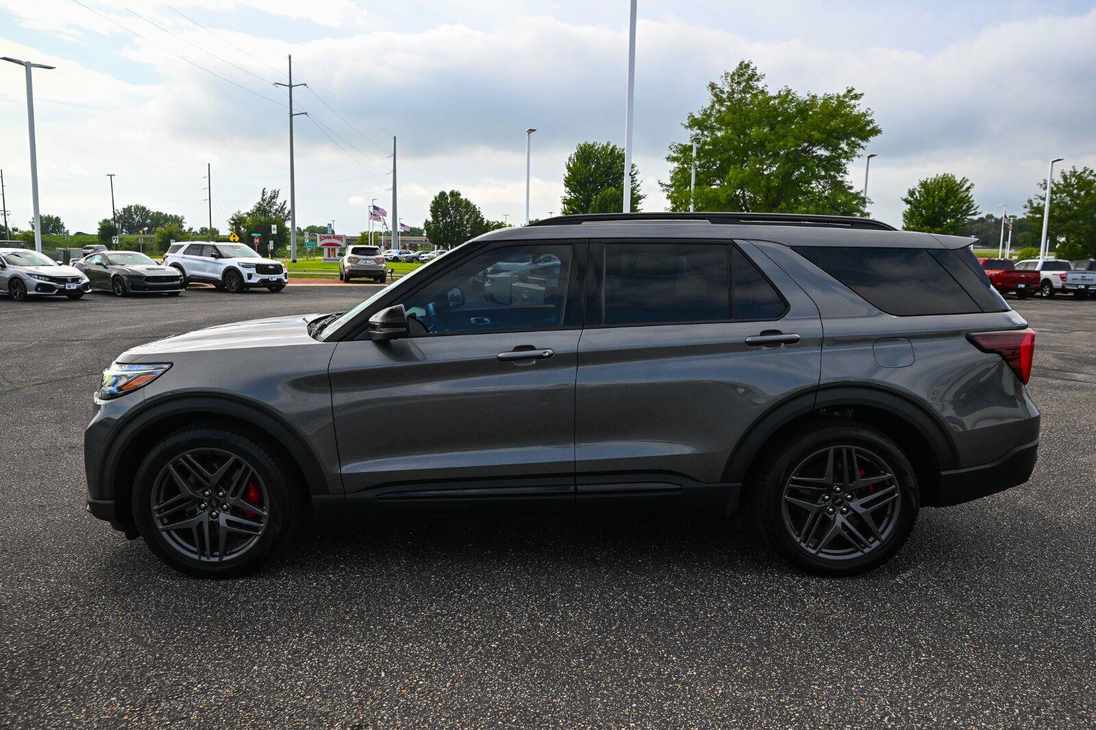 Certified 2025 Ford Explorer ST w/ Sun And Sound Package AWD/4WD image 8