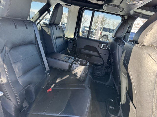Used 2023 Jeep Wrangler Unlimited Sahara image 32