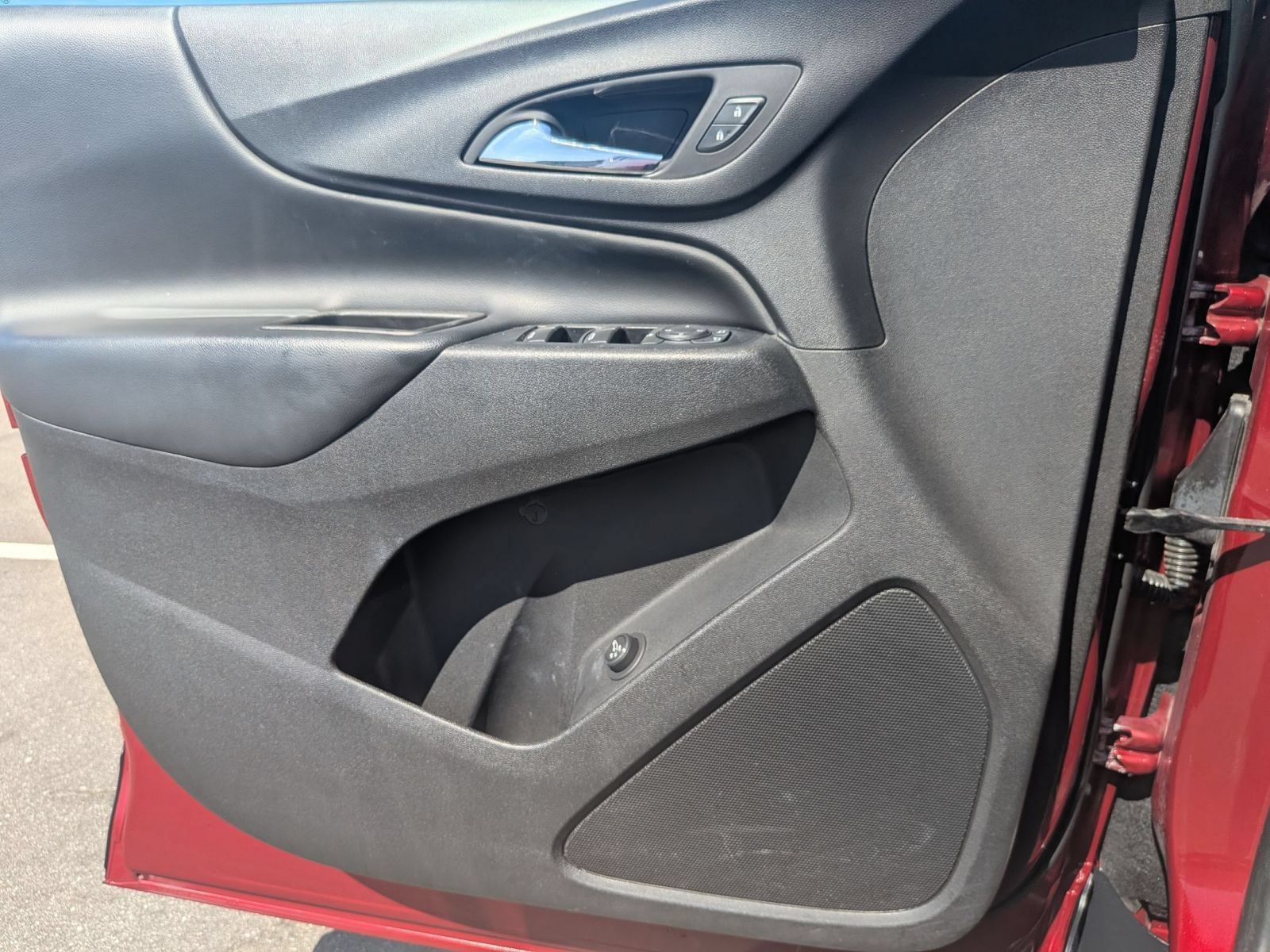 Used 2020 Chevrolet Equinox LT FWD image 14