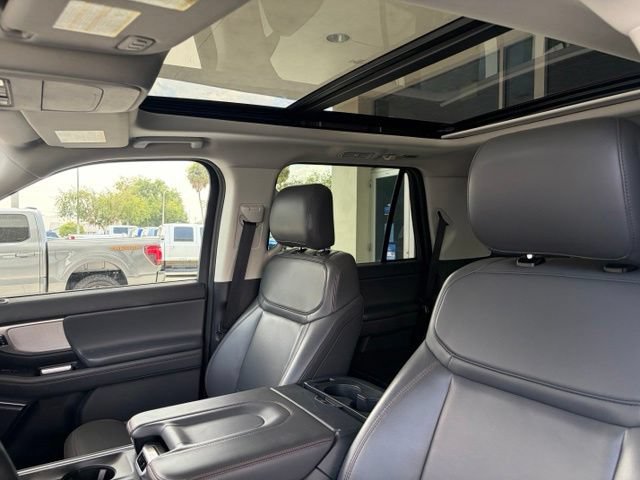 Certified 2025 Ford Expedition Active RWD image 3