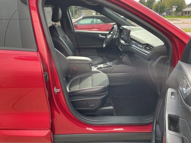 Certified 2023 Ford Escape ST-Line Elite AWD/4WD image 10