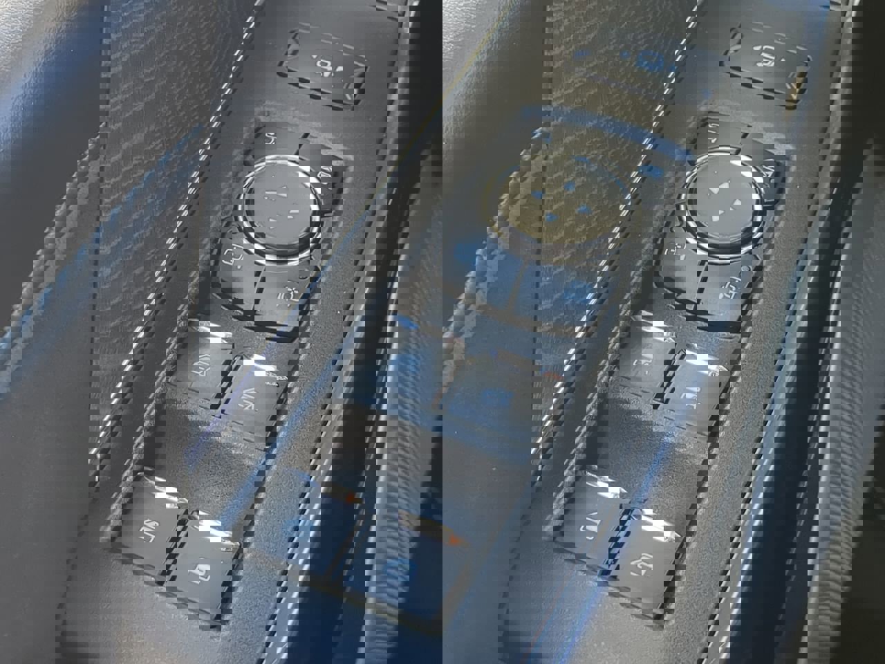 Certified 2025 Ford F450 Platinum w/ FX4 Off-Road Package image 23