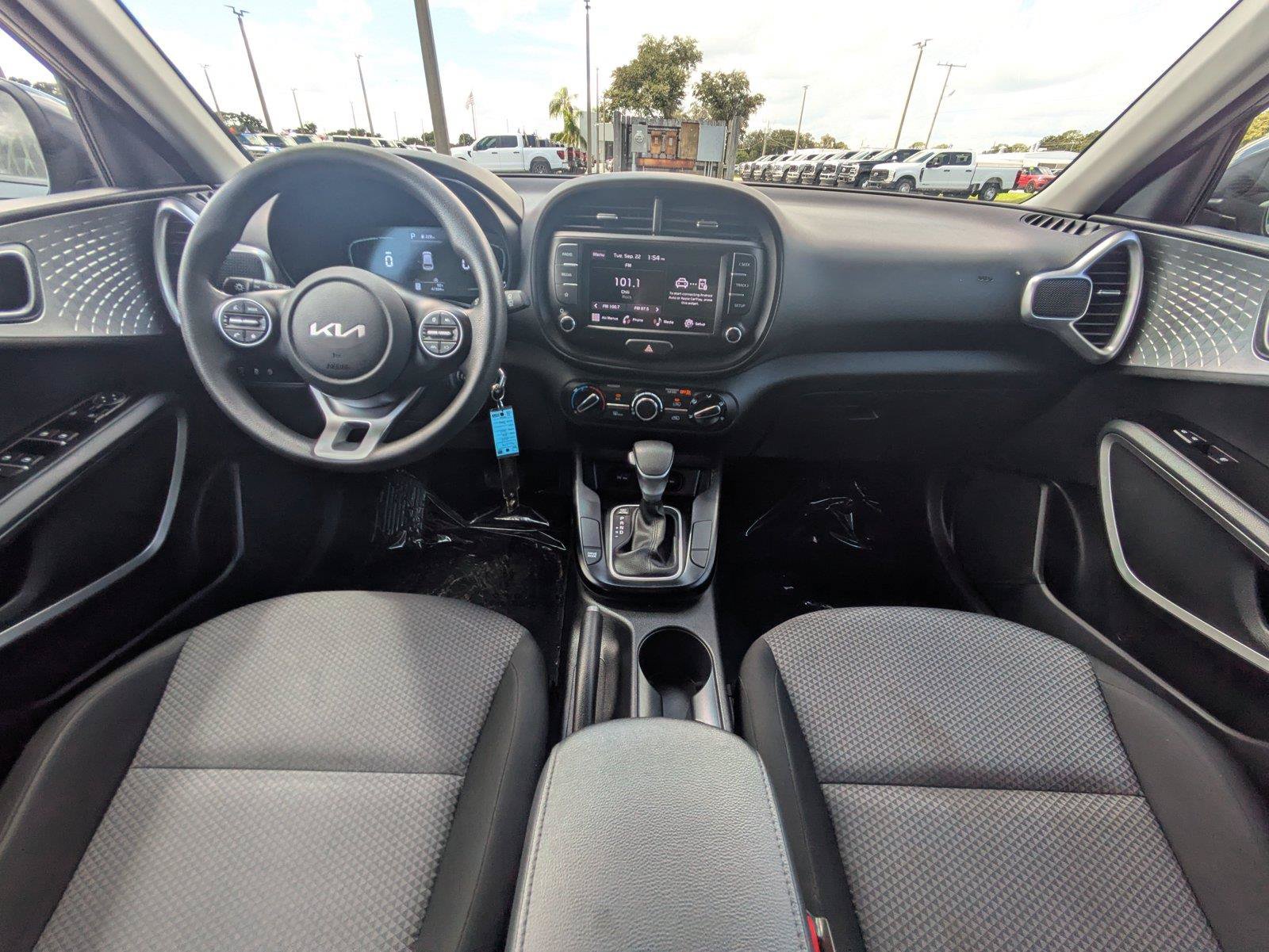 Used 2024 Kia Soul LX w/ Option Group 015 FWD image 14