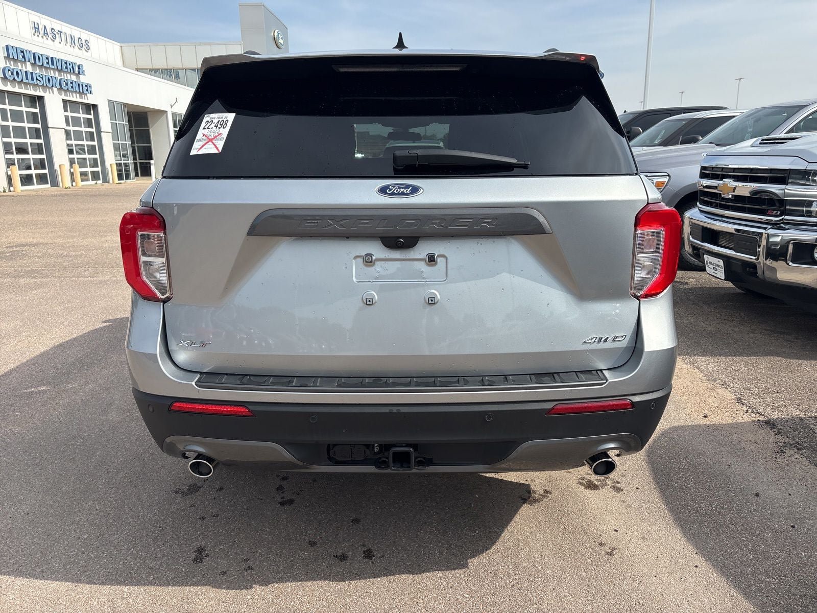 Certified 2023 Ford Explorer XLT w/ Equipment Group 202A AWD/4WD image 4