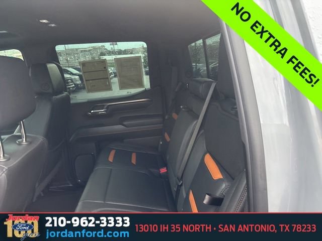 Used 2025 GMC Sierra 1500 AT4 w/ AT4 Premium Package AWD/4WD image 17