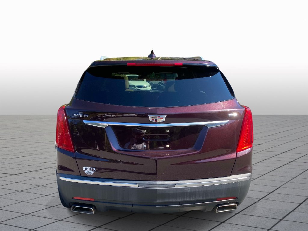 Used 2018 Cadillac XT5 Luxury w/ Driver Awareness Package FWD image 6